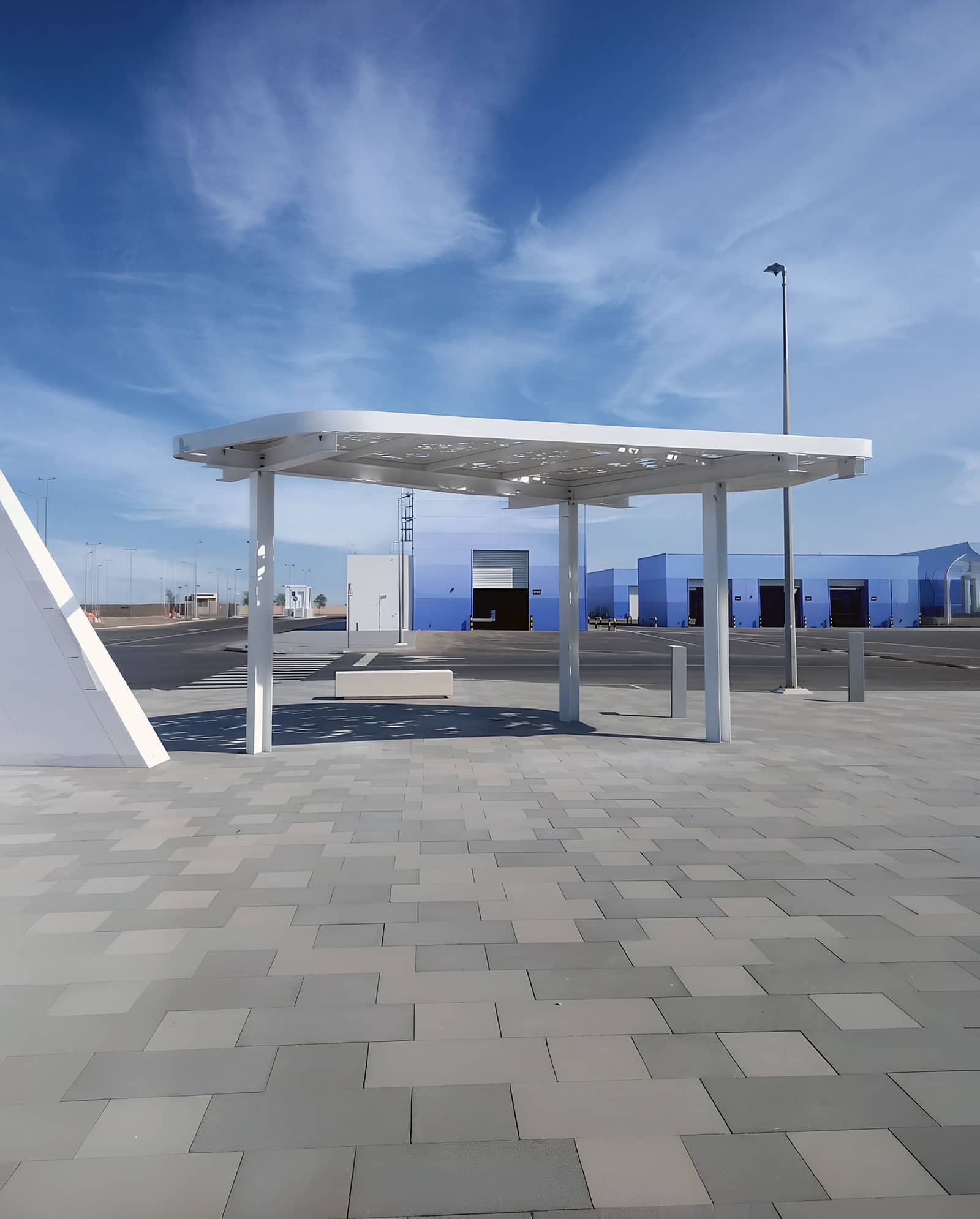 مظلة شمسية منقوشة