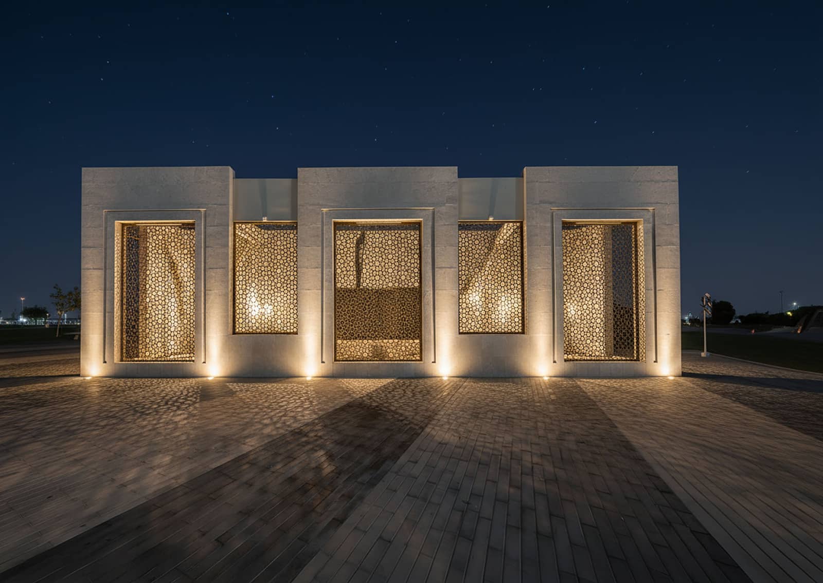 ميزة واجهة مضيئة